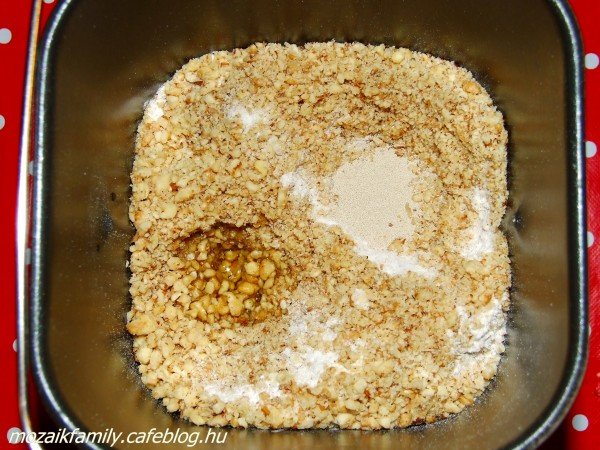 fözzagyerekkel_dioskenyér2